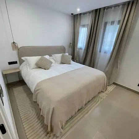 Apartment Superbe 3 *